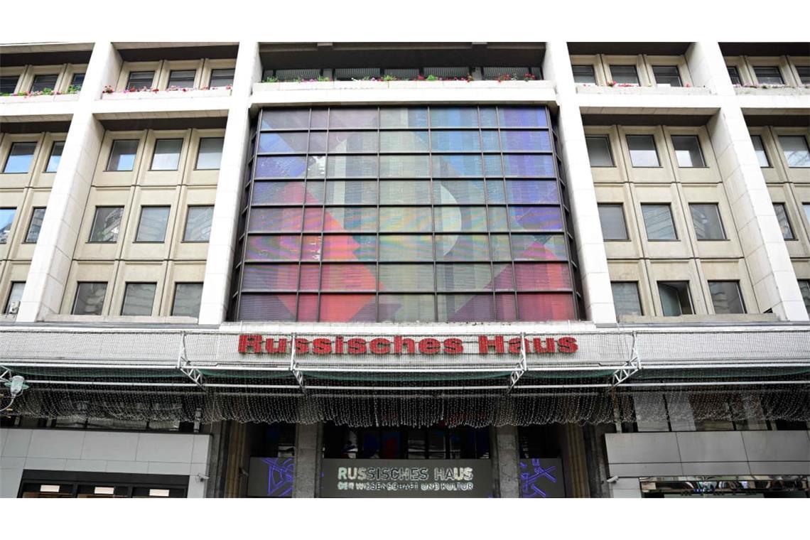 Wird nun geschlossen: Das Russische Haus in der Friedrichstraße in Berlin. Was bedeutet das für deutsche Institutionen in Russland wie die drei Goethe-Institute in Moskau, St. Petersburg und Nowosibirsk?