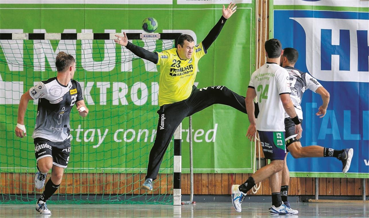 Wird schon in den ersten Partien der kommenden Runde stark gefordert sein: Der neue HCOB-Keeper Stefan Koppmeier. Foto: A. Becher