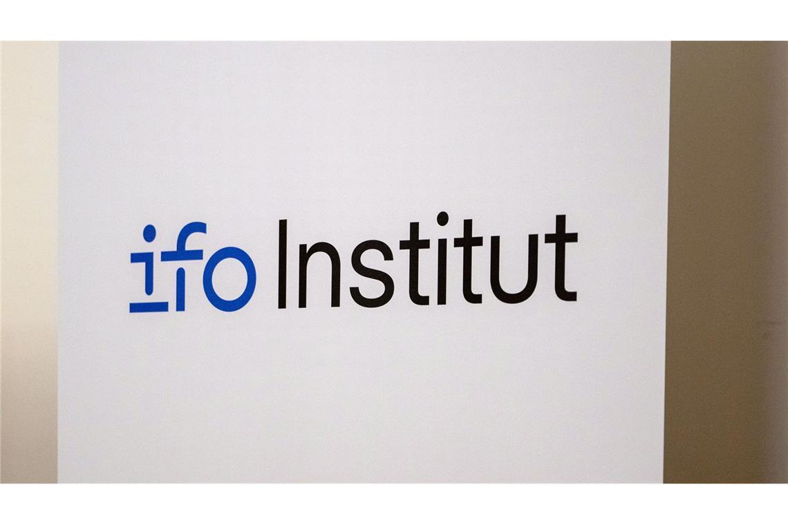 Wirtschaftsexperten des Dresdner ifo-Instituts sehen den Aufschwung Ost wegen zu geringer Investitionen und einem Mangel an Fachkräften gefährdet. (Archivbild)