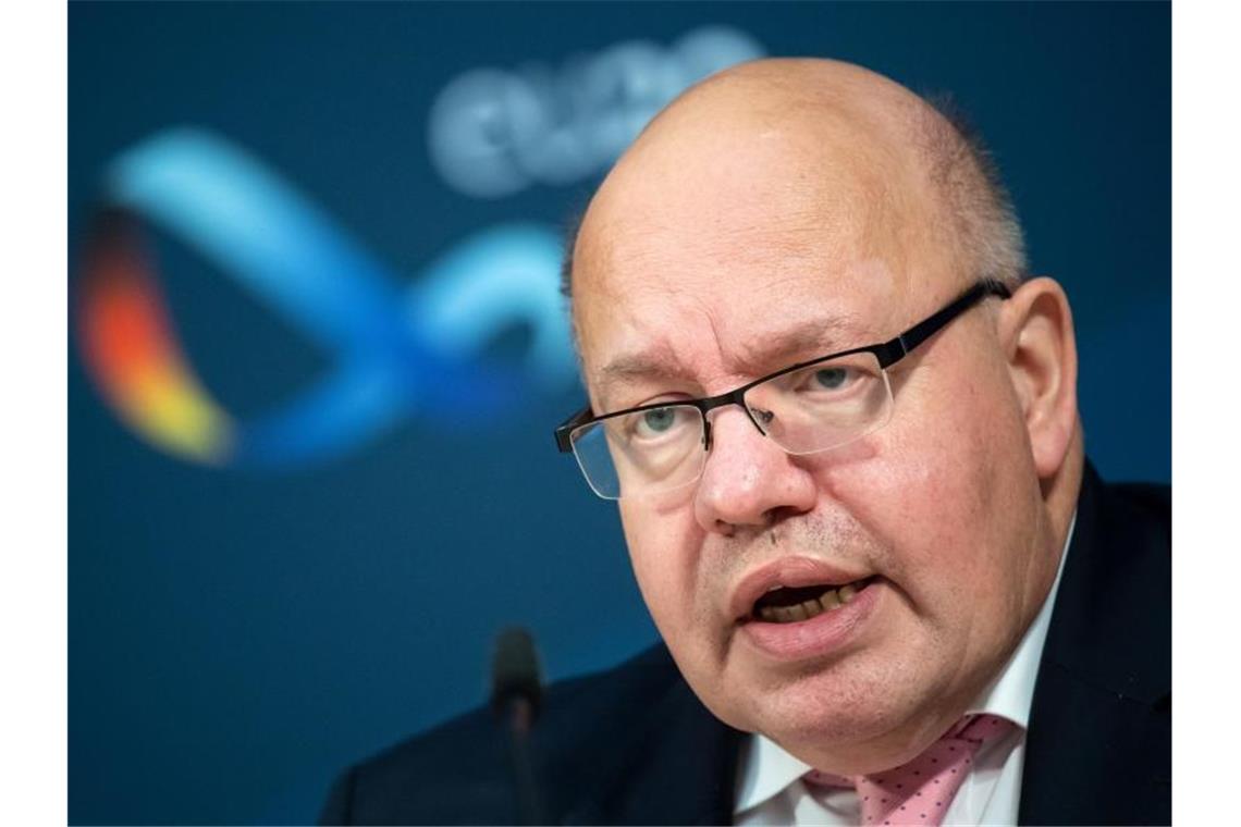 China-Investitionsabkommen: Altmaier sieht „große Brocken“ Wirtschaftsminister Peter Altmaier sieht noch einige Hindernisse für eine Einigung mit China über gleichberechtigte Zugänge zu den Märkten. Foto: Bernd von Jutrczenka/dpa