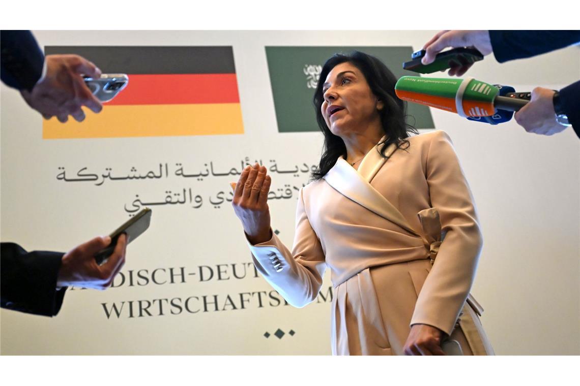 Wirtschaftsministerin Katherina Reiche (CDU) meint: Die relativ niedrigen Gasspeicher-Füllstände sind kein Grund zur Sorge.