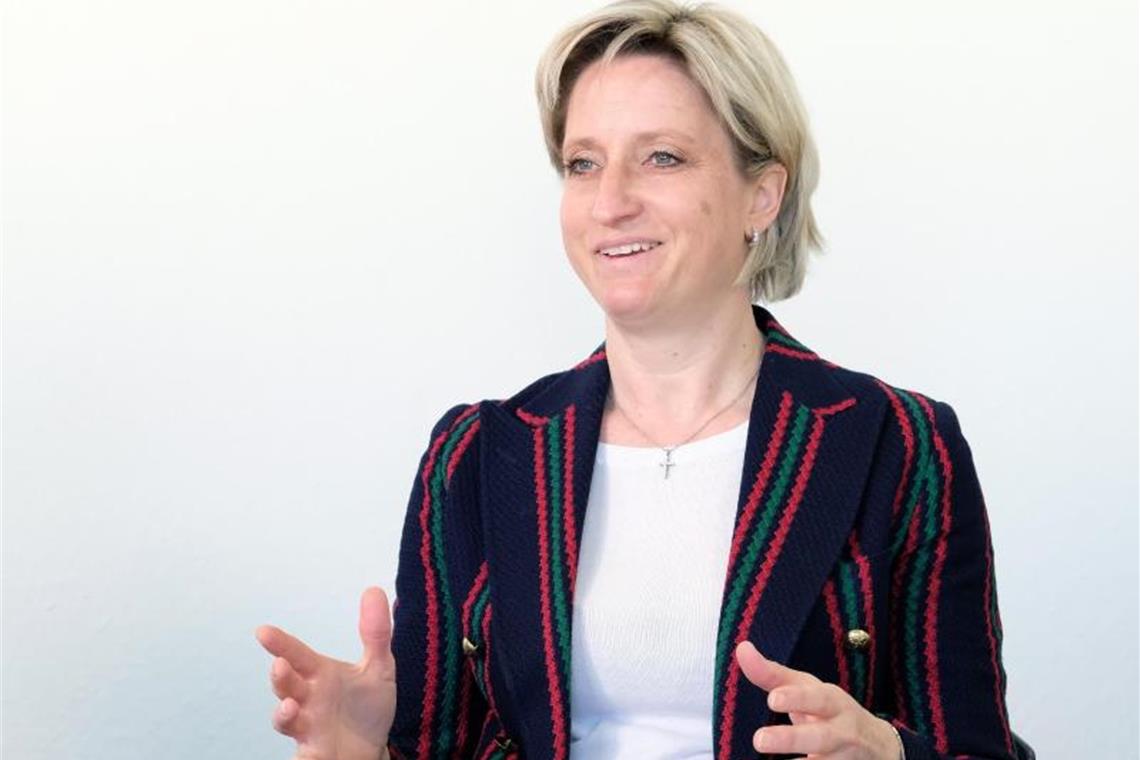 Grün-Schwarz macht dem Handwerk Hoffnung bei Meisterprämie Wirtschaftsministerin Nicole Hoffmeister-Kraut. Foto: Bernd Weissbrod/dpa/Archivbild