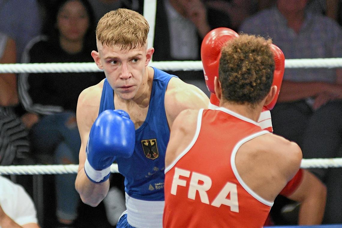 Traum von der Olympiateilnahme platzt Wladislaw Baryshnik (links) aus Backnang hat sich nun neue Ziele als Boxer gesetzt. Foto: Imago