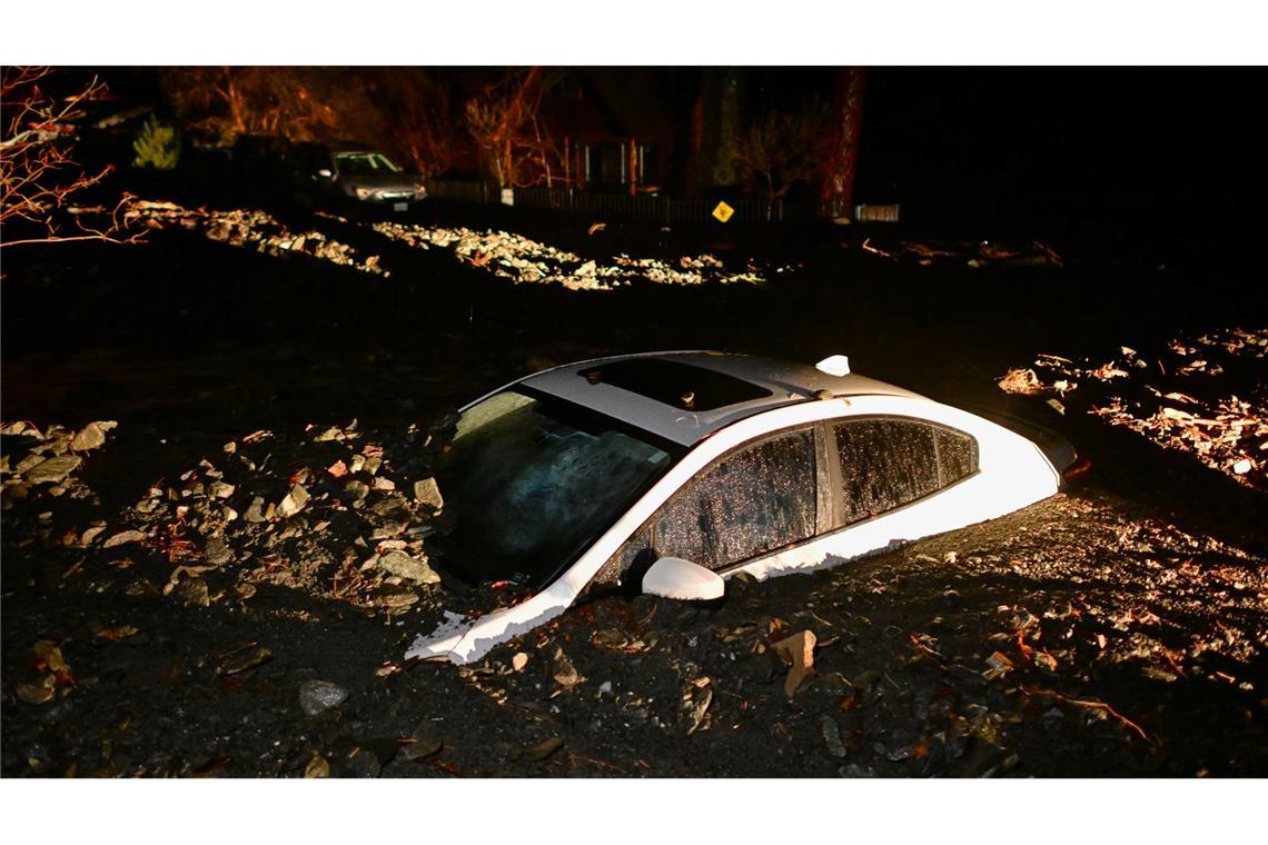 Wo im Januar noch heftige Brände wüteten, drohten nun Erdrutsche und Schlammlawinen.