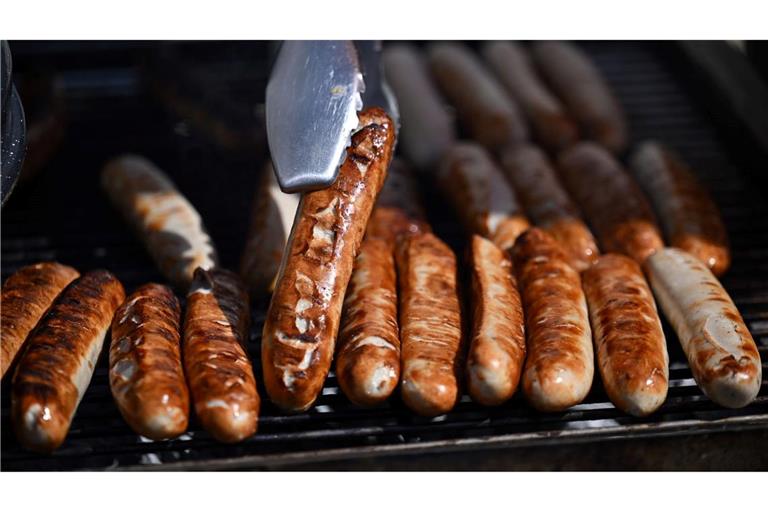 Woher kommt die älteste Bratwurst? Über die Frage wird seit vielen Jahren gestritten. (Archivbild)