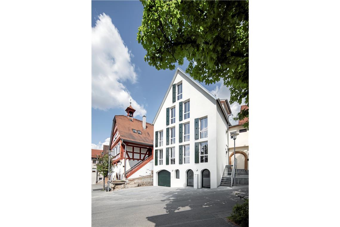 Wohnhaus auf denkmalgeschütztem Gewölbekeller, Waiblingen-Beinstein. Architektur...