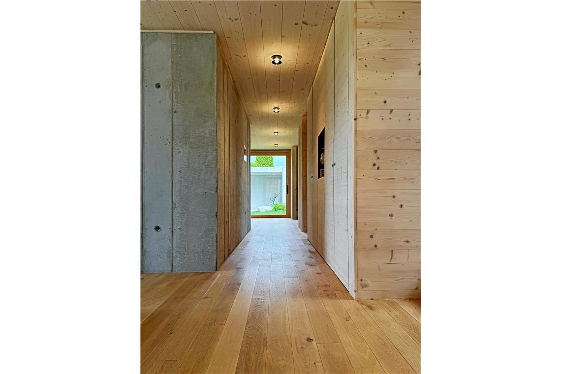 Wohnhaus in Massivholzbauweise, Remshalden-Buoch, innen. Architektur: Klumpp + K...
