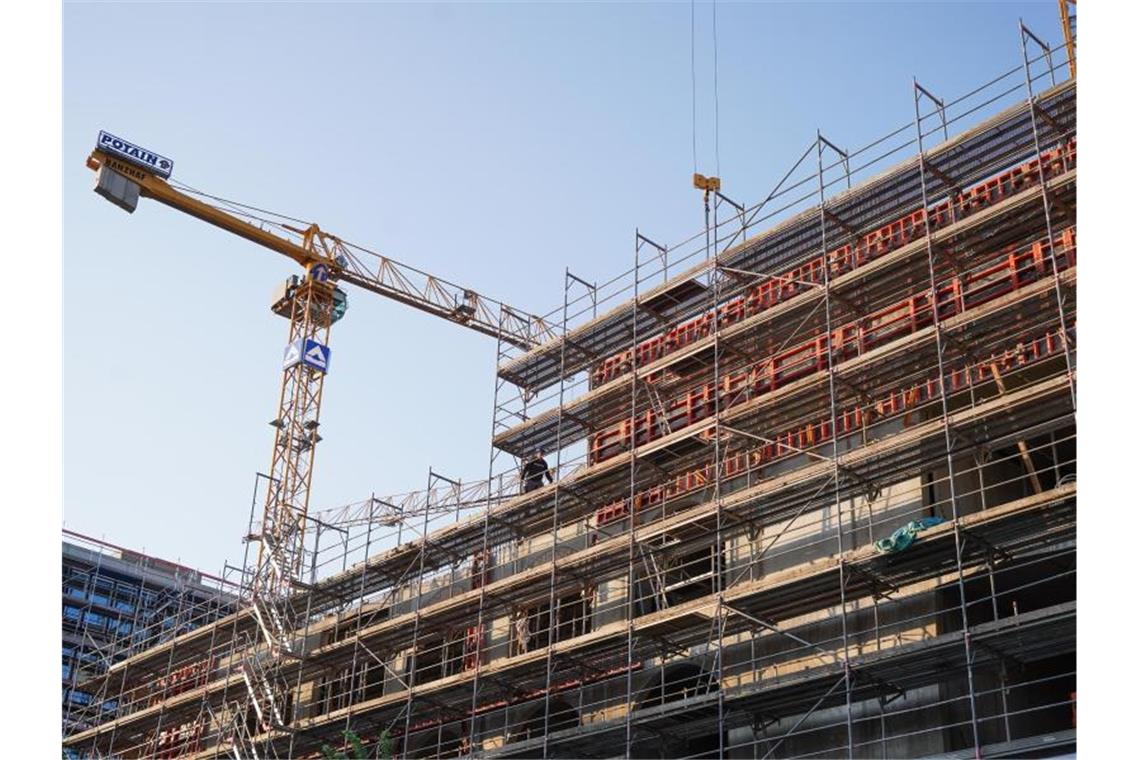 Mehr Sozialwohnungen in Baden-Württemberg fertiggestellt Wohnungsbau. Foto: Jörg Carstensen/dpa/Symbolbild