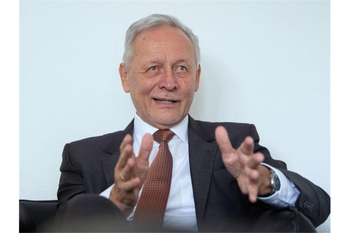 Wolfgang Grenke lässt Aufsichtsratsmandat ruhen