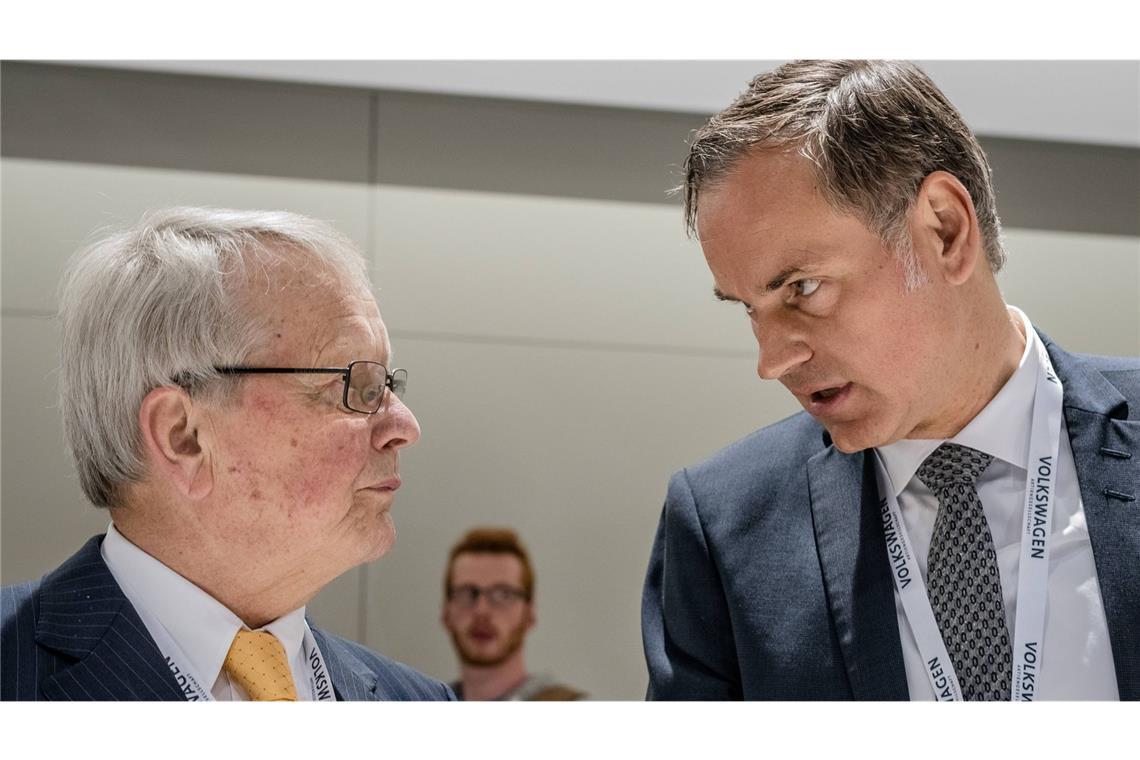 Wolfgang Porsche (links) kann mit der Arbeit von Oliver Blume zufrieden sein.