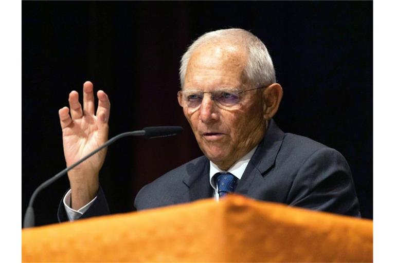 Wolfgang Schäuble (CDU), Bundestagspräsident, spricht auf einer Wahlkampfveranstaltung der CDU. Foto: Philipp von Ditfurth/dpa