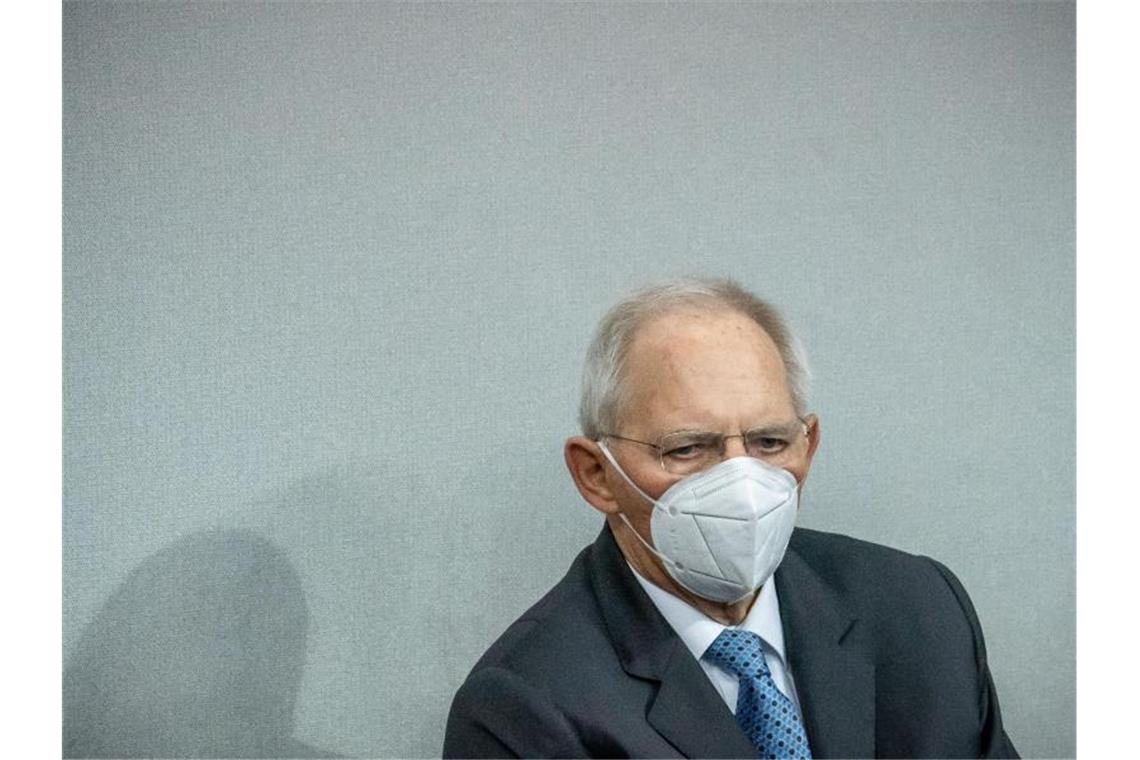 AfD nach Störung im Bundestag unter Druck Wolfgang Schäuble wertet das Geschehen als „ernste Vorfälle“. Foto: Michael Kappeler/dpa