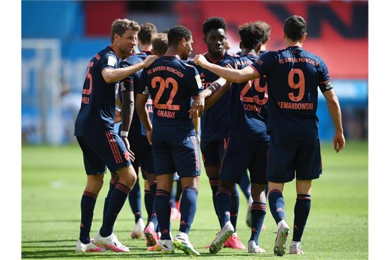 Wollen gegen Eintracht Frankfurt den Einzug ins Pokalfinale fix machen: Die Spieler des FC Bayern München. Foto: Matthias Hangst/Getty Images Europe/Pool/dpa