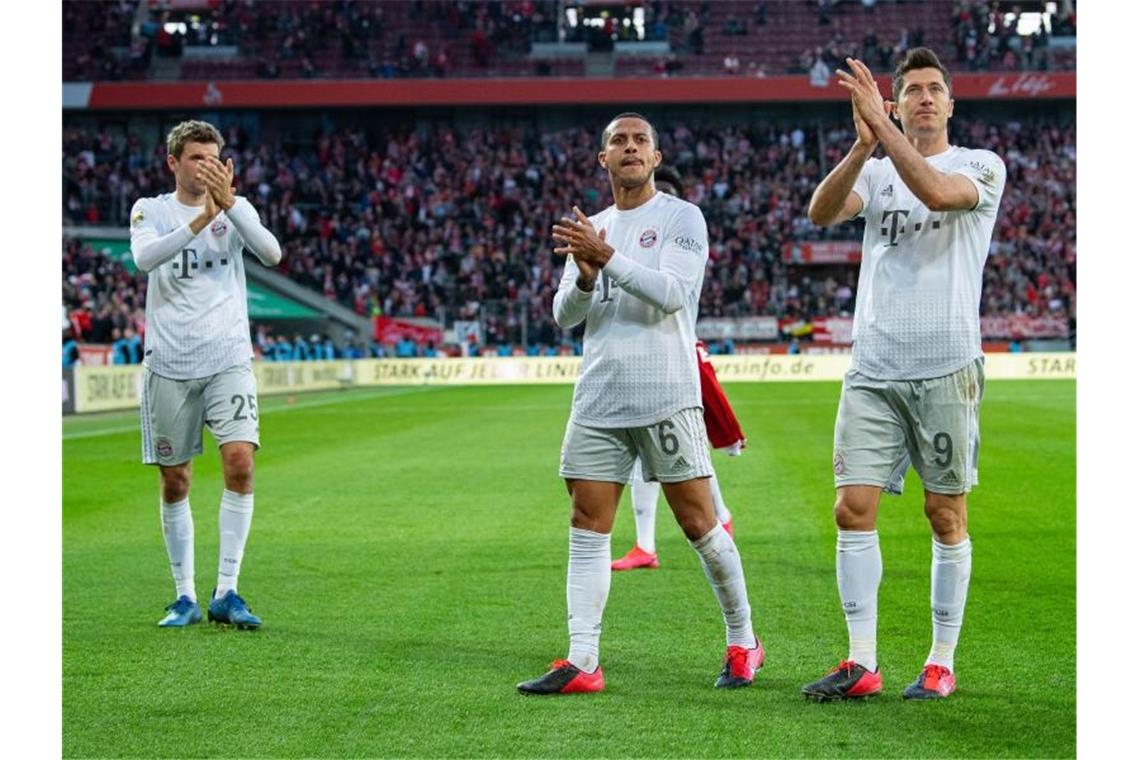 Konzentration auf Paderborn: Bayern legen im Titelkampf vor Wollen im Freitagsspiel der Bundesliga gegen den SC Paderborn vorlegen: Tabellenführer Bayern München. Foto: Guido Kirchner/dpa