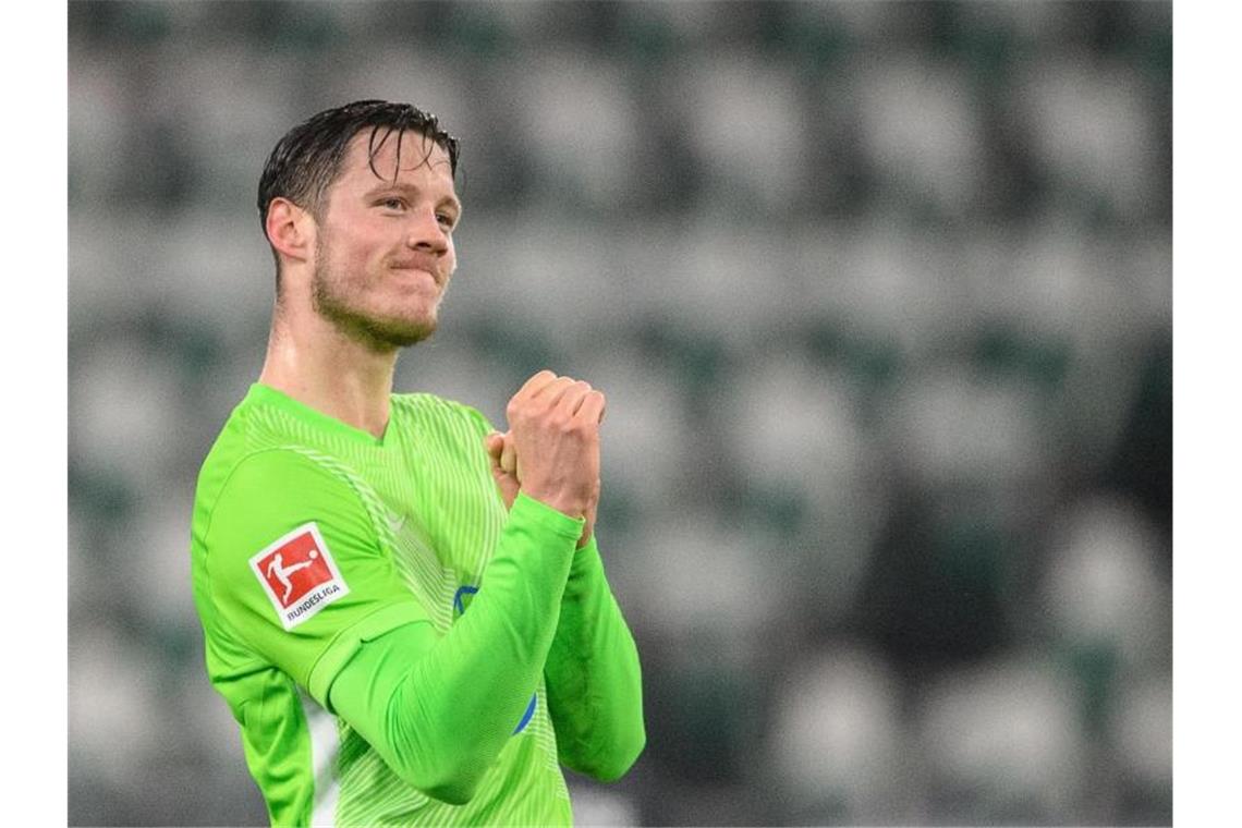 Wout Weghorst schoss Wolfsburg mit zwei Toren zum Sieg gegen Bremen. Foto: Swen Pförtner/dpa