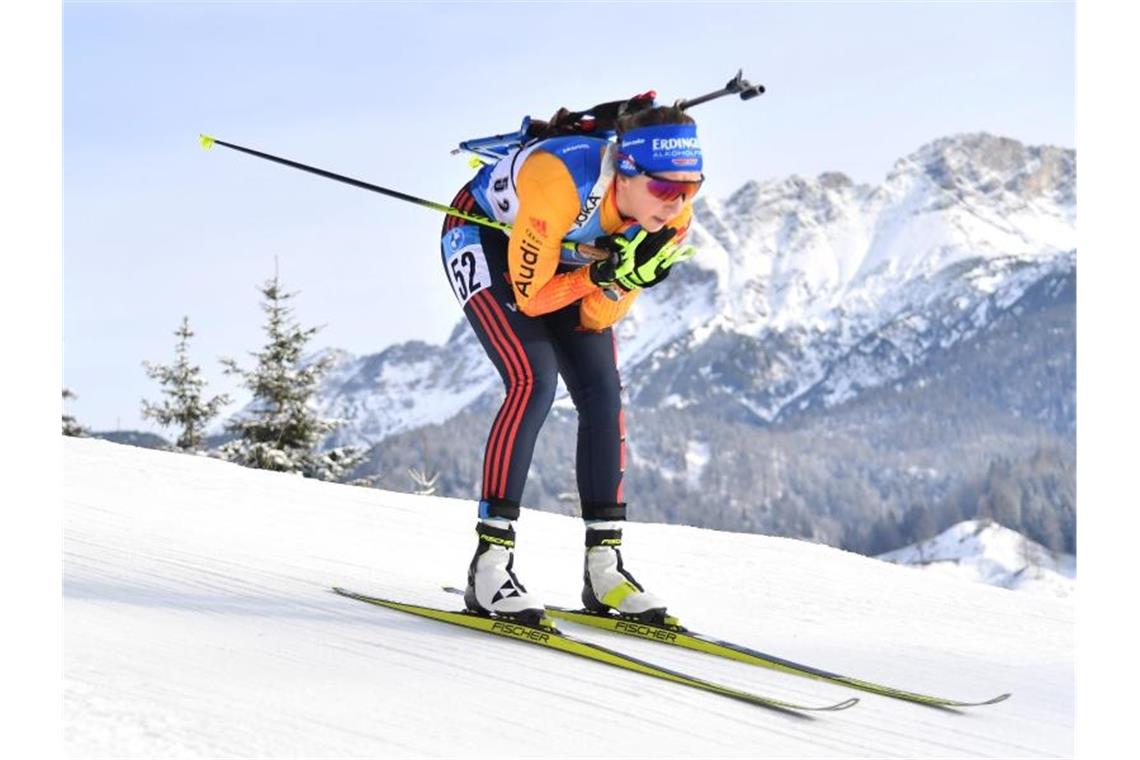 Wurde Achte in der Biathlon-Verfolgung von Hochfilzen: Franziska Preuß. Foto: Barbara Gindl/APA/dpa