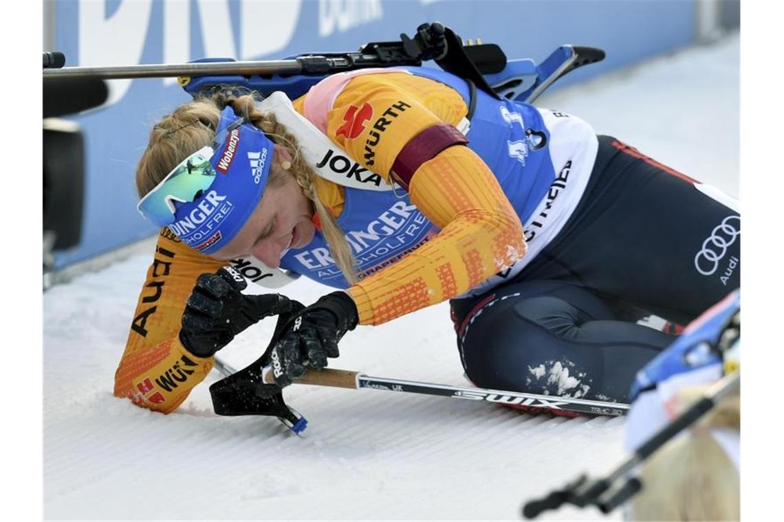 Wurde bei der Verfolgung in Hochfilzen Zwölfte: Vanessa Hinz. Foto: Kerstin Joensson/AP/dpa