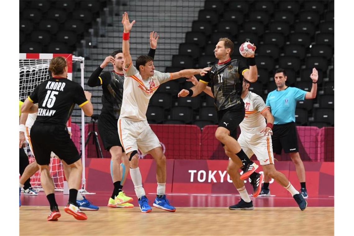 Frust und Enttäuschung: Handballer verlieren Auftakt Wurde bester Werfer Deutschlands: Steffen Weinhold (2.v.r). Foto: Swen Pförtner/dpa