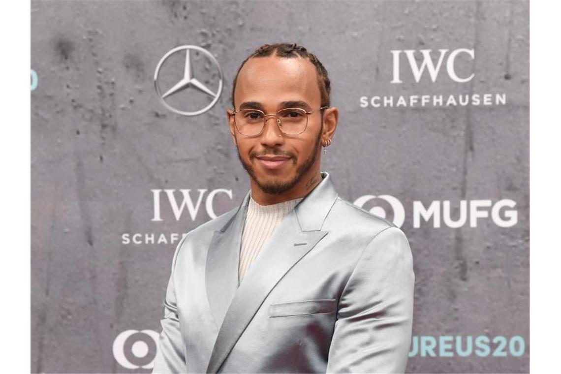 Nächste Ehrung: Nowitzki erhält Lebenswerk-Laureus Wurde ebenfalls in Berlin ausgezeichnet: Formel-1-Weltmeister Lewis Hamilton. Foto: Jörg Carstensen/dpa