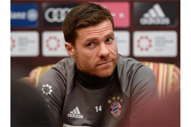 Wurde erst als Gladbach-Coach gehandelt, soll nun aber wohl doch nicht kommen: Xabi Alonso. Foto: picture alliance / Andreas Gebert/dpa