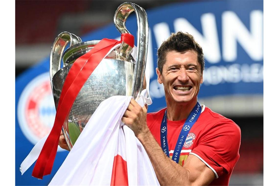 Wurde erstmals zu Deutschlands Fußballer des Jahres gewählt: Robert Lewandowski. Foto: Michael Regan/Getty Images via UEFA/dpa