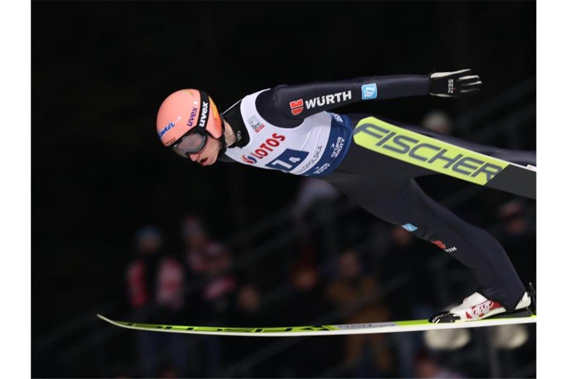 Deutsche Skispringer belegen Platz zwei Wurde mit Deutschlands Skispringern Zweiter in Zakopane: Karl Geiger. Foto: Grzegorz Momot/PAP/dpa