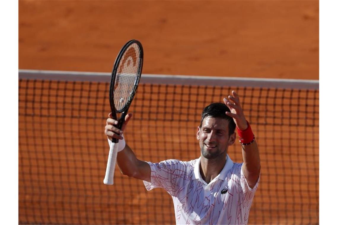 Adria-Tour: Djokovic nun selbst positiv auf Corona getestet Wurde nun auch positiv auf das Coronavirus getestet: Novak Djokovic. Foto: Darko Vojinovic/AP/dpa
