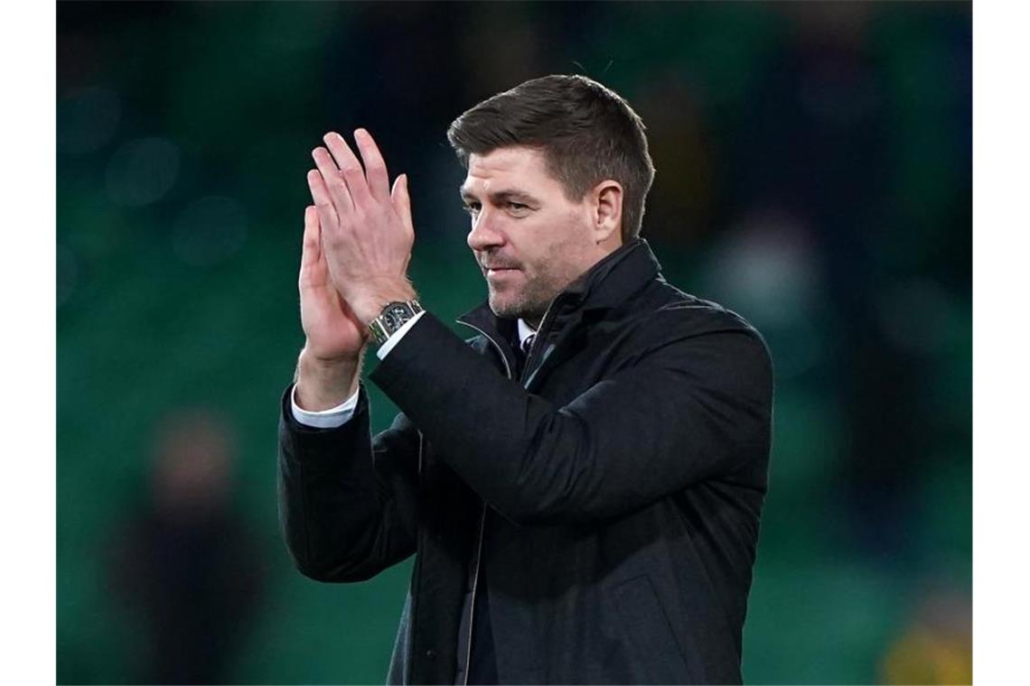 Corona: Trainer Vieira und Gerrard verpassen Boxing Day Wurde positiv auf Corona getestet: Steven Gerrard. Foto: Joe Giddens/PA Wire/dpa