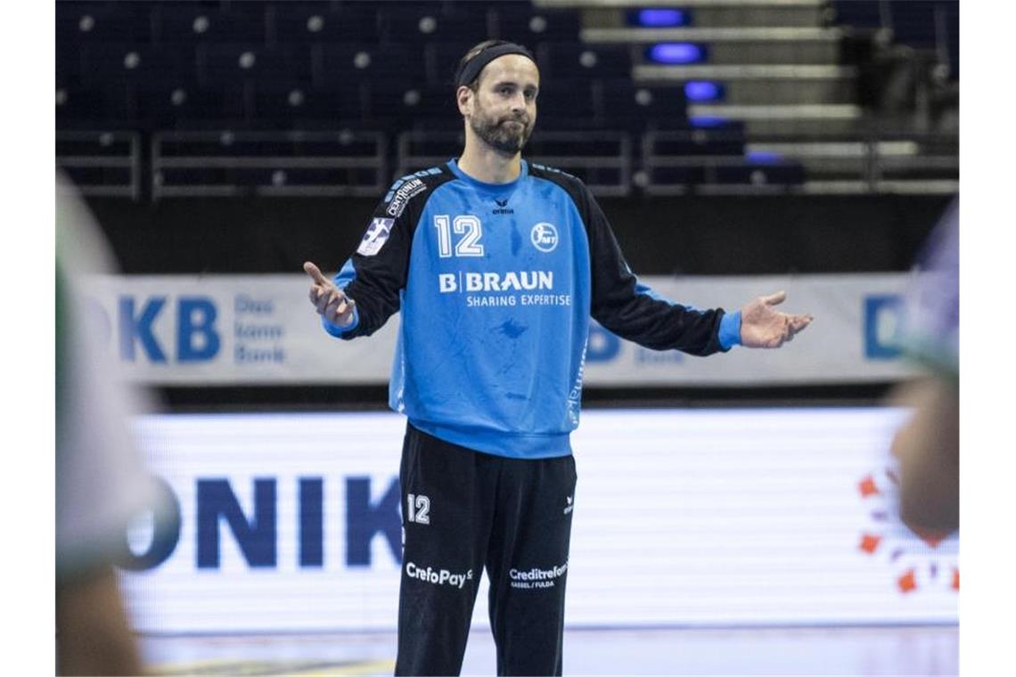Positiv-Tests erschweren WM-Planungen der Handballer Wurde positiv auf das Coronavirus getestet: Melsungen-Torhüter Silvio Heinevetter. Foto: Andreas Gora/dpa