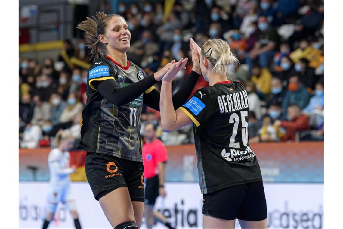 Starker Auftakt: DHB-Frauen besiegen Tschechien