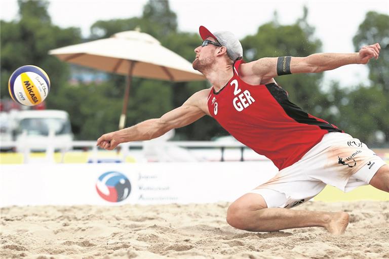 Yannick Harms hechtet fürs Erste nicht im Weltcup-Zirkus durch den feinen Sand, sondern bezieht mit seinem Kollegen im deutschen Nationalteam ein Trainingslager in Spanien. Foto: privat