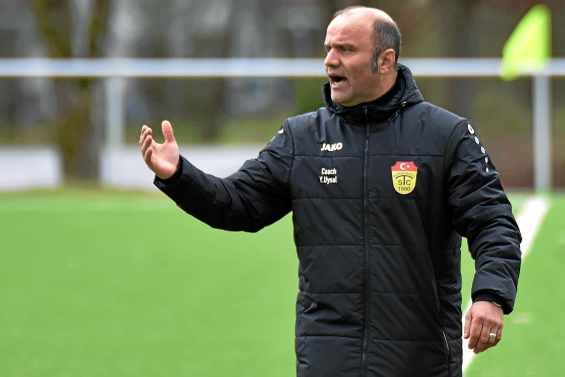 Yasar Uysal hat als Trainer des TSC Murrhardt in der laufenden Runde kaum etwas zu bemängeln. Foto: Tobias Sellmaier