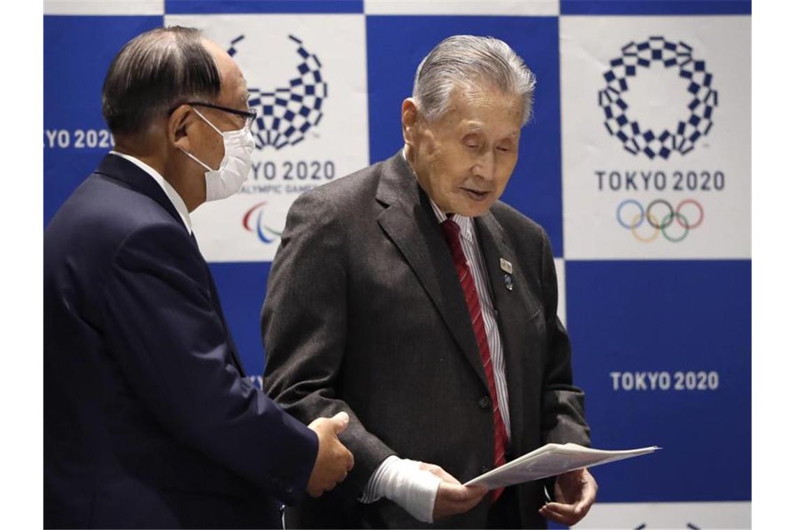 Yoshiro Mori (r), Präsident des Tokioter Organisationskomitees der Olympischen Spiele 2020. Foto: Issei Kato/Reuters Pool/AP/dpa