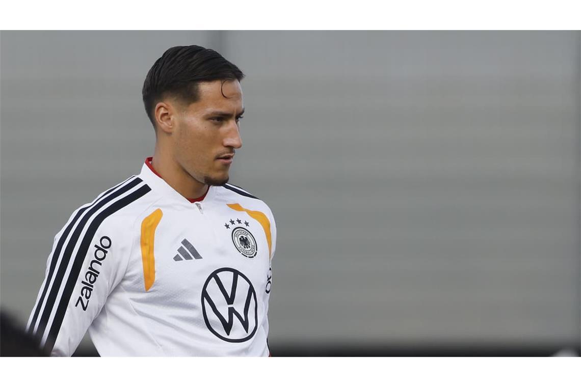 Younes Ebnoutalib (Note 3,5): Der Frankfurter Stürmer kam in der 30. Minute für den verletzten Kai Havertz in die Partie – und hatte wenig später die erste gute deutsche Chance mit einem Linksschuss. Hinterher bei seinem Debüt in der A-Nationalelf aktiv eingebunden als Stoßstürmer, aber nicht immer sicher unterwegs in Ballbesitz.