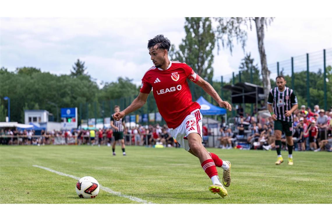 Yusuf Wardak im Dress von Energie Cottbus.