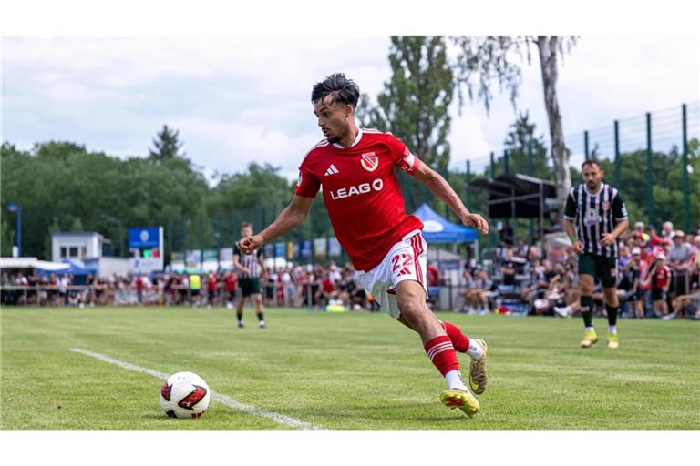 Yusuf Wardak im Dress von Energie Cottbus.
