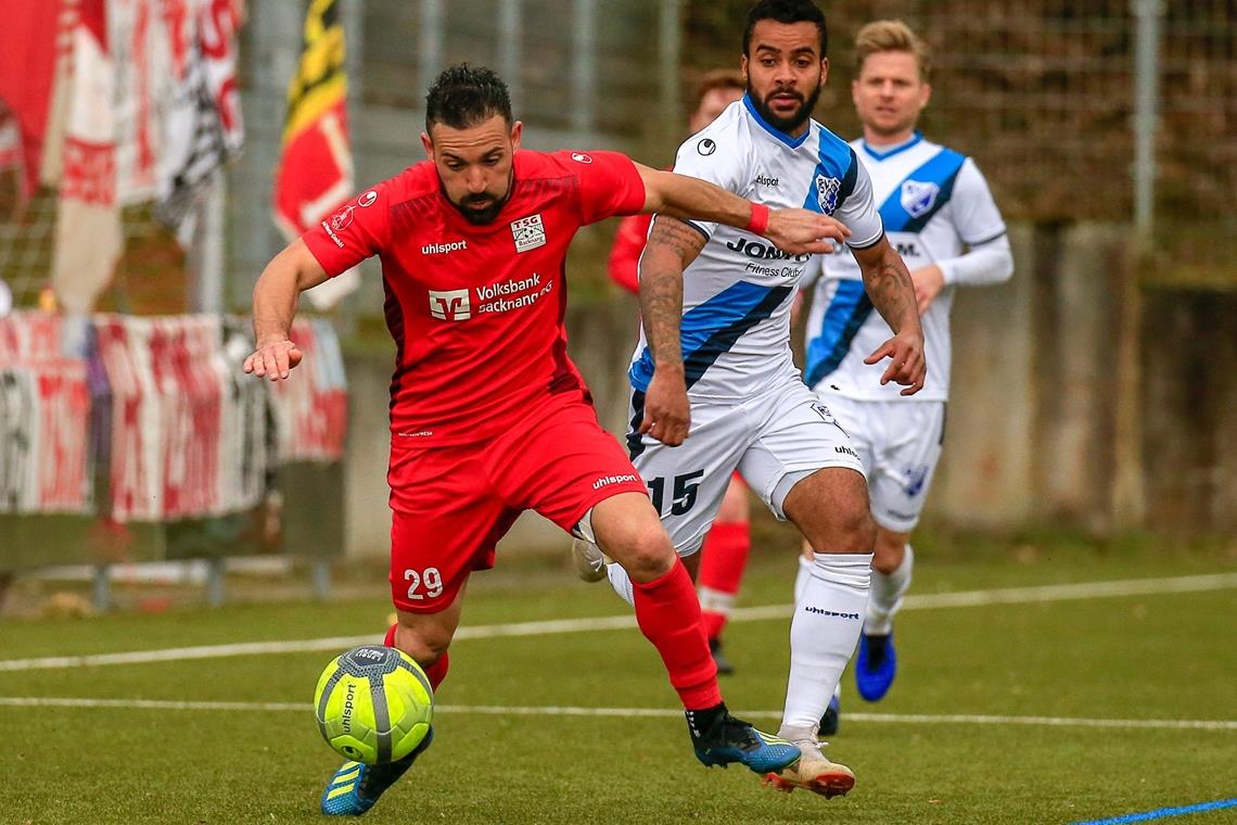 Zählt in der neuen Saison nicht mehr zum Backnanger Kader: Michele Varallo. Für welchen neuen Verein der erfahrene Angreifer künftig stürmt, soll noch nicht feststehen. Foto: A. Becher