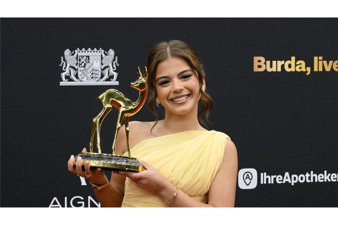 Glitzer, Glamour, großer Auftritt – So sehr beeindrucken die Kleider