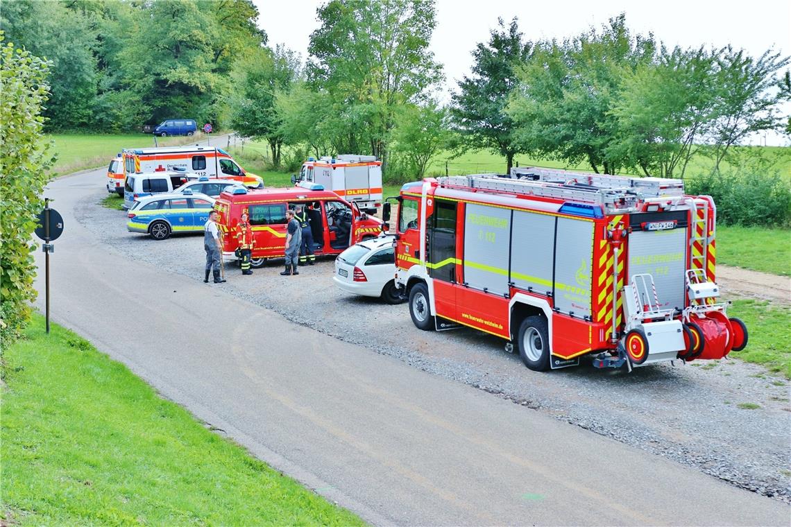Vermisste Frau aus Welzheim gefunden Zahlreiche Helfer sind beim Aichstrutsee im Einsatz. Foto: 7aktuell.de/Kevin Lermer