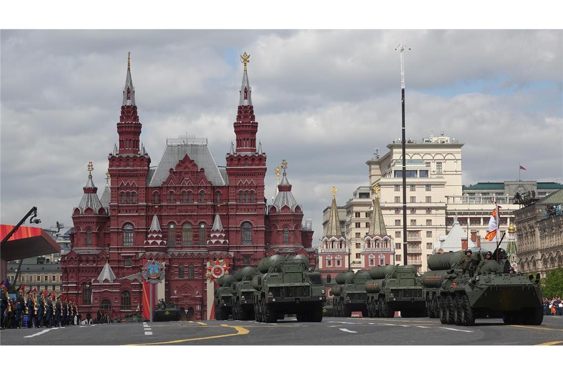 Parade im Krieg - Putin feiert Sieg über Nazideutschland