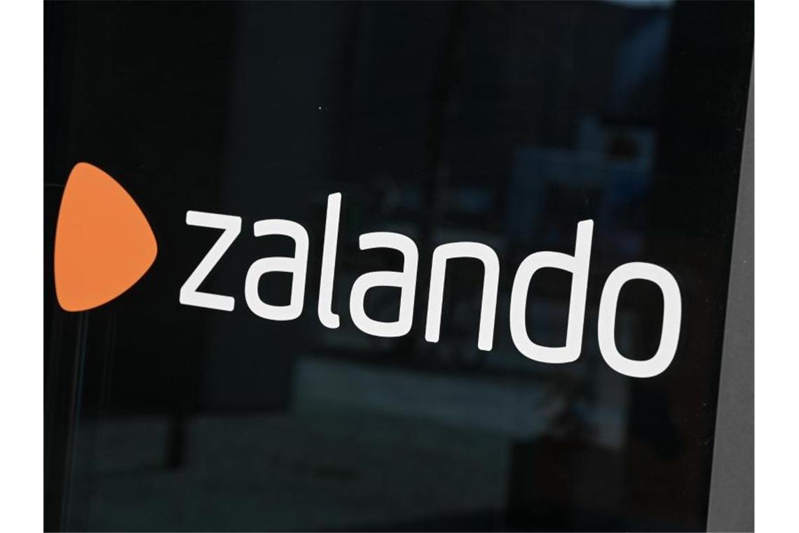 Zalando erwartet 2022 schwächeres Wachstum Zalando erwartet für 2022 ein schwächeres Wachstum. Foto: Jens Kalaene/dpa-Zentralbild/dpa
