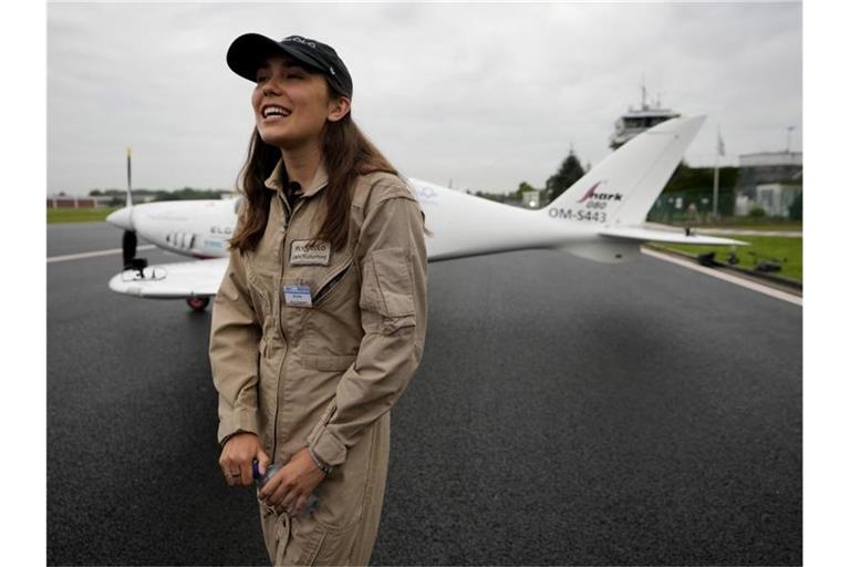 Zara Rutherford steht kurz vor ihrem Ziel. Foto: Virginia Mayo/AP/dpa