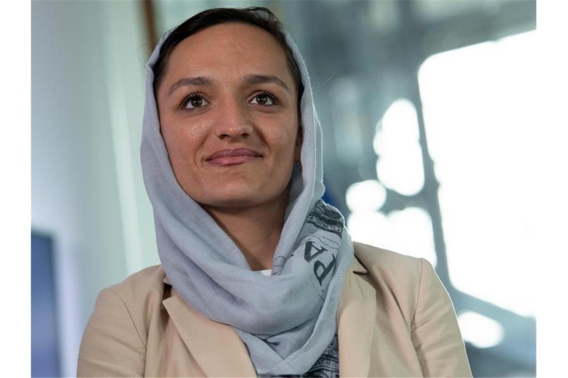 Frauenrechtlerin Ghafari für Gespräche mit Taliban