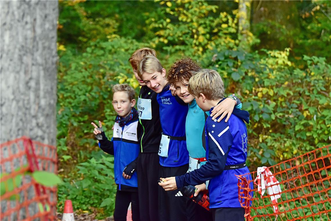 Zaungäste. Kinder Crossduathlon Backnang 2025 rund um das Waldheim im Plattenwal...