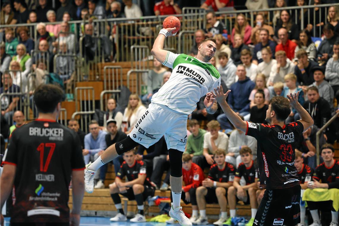 HCOB bringt Ruhe in den „Pantherkäfig“ Zehnfacher Torschütze für den HC Oppenweiler/Backnang in Fürstenfeldbruck: Niklas Diebel. Foto: Alexander Hornauer