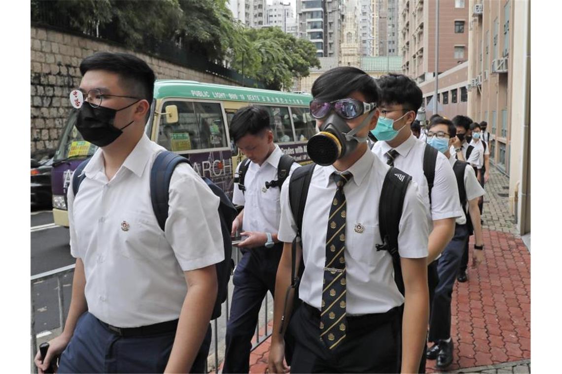 Zehntausende von Schülern in Hongkong boykottierten den ersten Tag des Unterrichts am Montag im Rahmen eines Streiks in der ganzen Stadt. Foto: Kin Cheung/AP