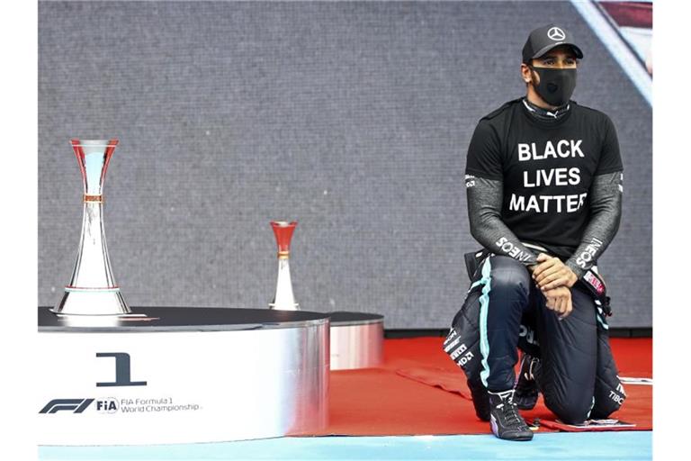 Zeigt klare Kante gegen Rassismuns: Formel-1-Weltmeister Lewis Hamilton. Foto: Mark Thompson/Pool Getty/dpa