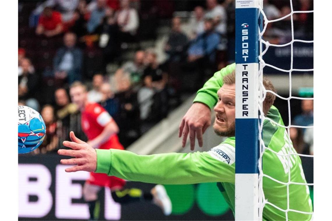 Nur Bitter stark: DHB-Team mit zähem Sieg gegen Tschechien Zeigte erneut eine starke Partie: Torhüter Johannes Bitter. Foto: Robert Michael/dpa-Zentralbild/dpa