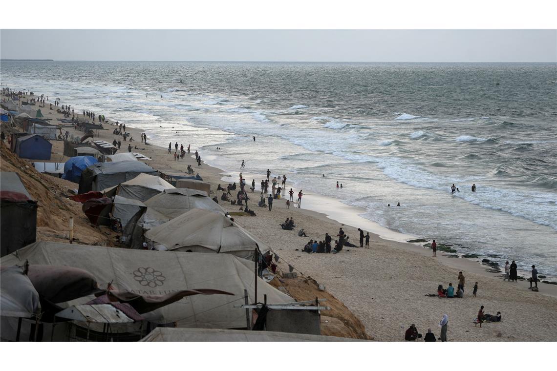Zeltlager am Strand des Gazastreifens.