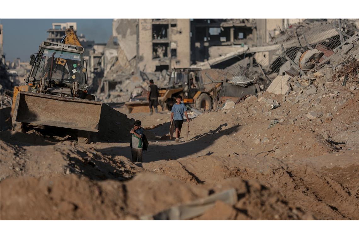 Zerstörte Gebäude südlich der Stadt Gaza. (Archivbild)